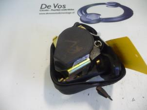Used Seatbelt tensioner, right Peugeot 807 2.2 16V Price € 80,00 Margin scheme offered by De Vos Autodemontagebedrijf