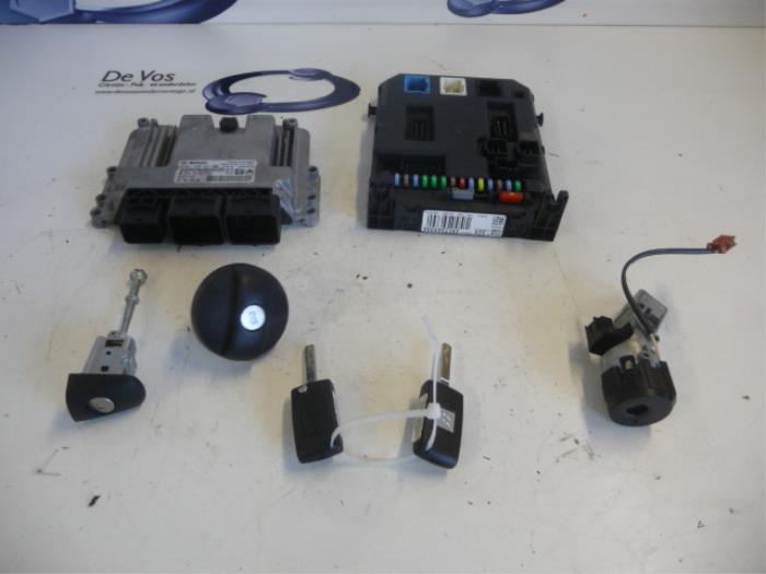 Used Engine management computer Citroen C3 Picasso Price € 350,00 Margin scheme offered by De Vos Onderdelen