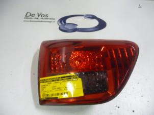 Używane Tylne swiatlo pozycyjne lewe Peugeot 4007 Cena € 70,00 Procedura marży oferowane przez De Vos Autodemontagebedrijf