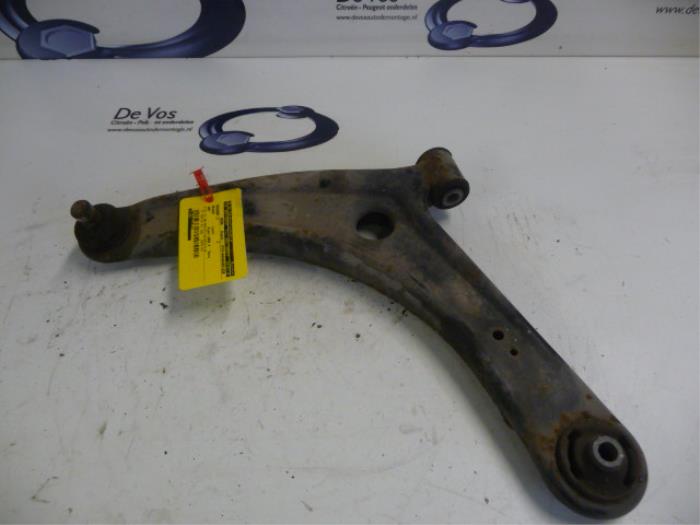 Front wishbone, left from a Peugeot 4007 2008