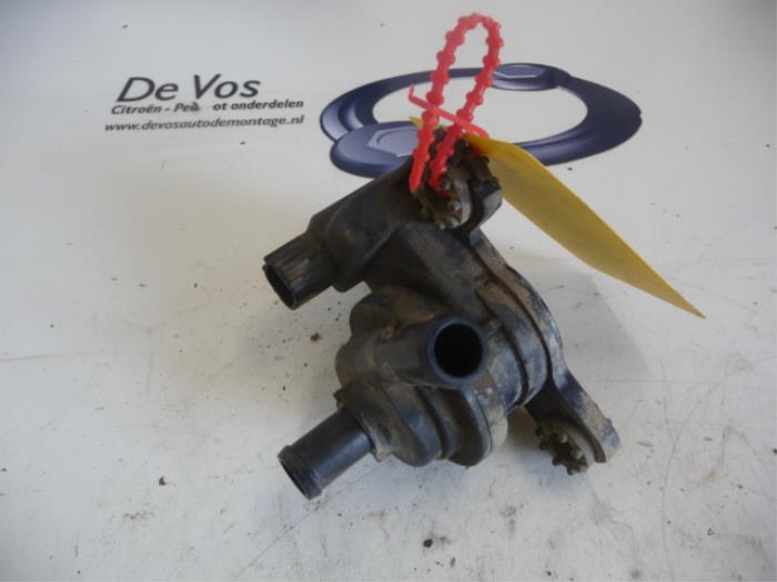 Begagnade Extra vattenpump Peugeot iOn Pris € 80,00 Marginaltabell erbjuds av De Vos Onderdelen