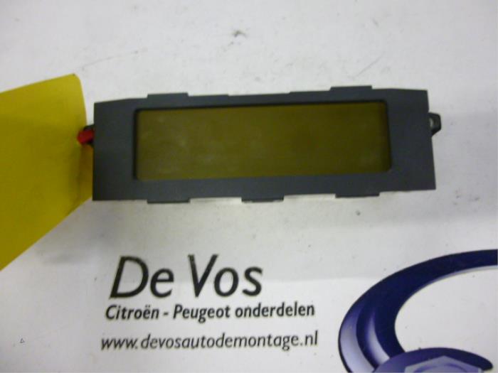 Begagnade Innerdisplay Citroen C5 II Break (RE) 2.2 HDiF 16V Pris € 55,00 Marginaltabell erbjuds av De Vos Onderdelen