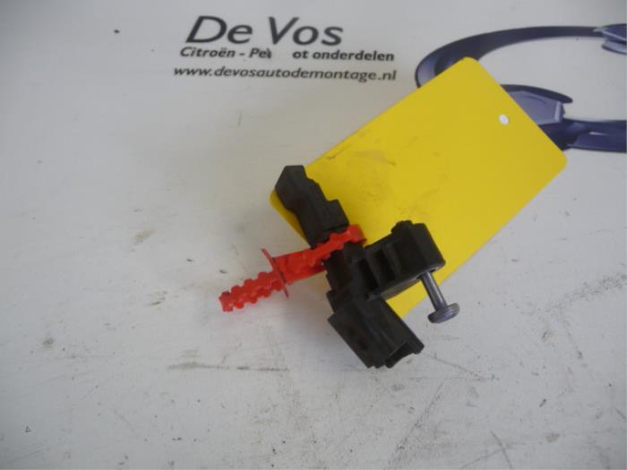 Gebrauchte BDP Sensor Peugeot 208 I (CA/CC/CK/CL) 1.2 Vti 12V PureTech 82 Preis € 15,00 Margenregelung angeboten von De Vos Onderdelen