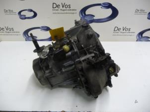 Usagé Boîte de vitesse Peugeot 406 Coupé (8C) 2.2 HDI 16V FAP Prix € 350,00 Règlement à la marge proposé par De Vos Autodemontagebedrijf