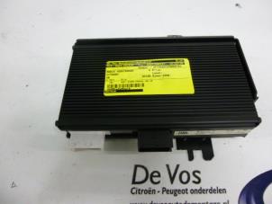 Usagé Amplificateur audio Citroen C6 (TD) 2.2 HdiF 16V Prix € 100,00 Règlement à la marge proposé par De Vos Autodemontagebedrijf