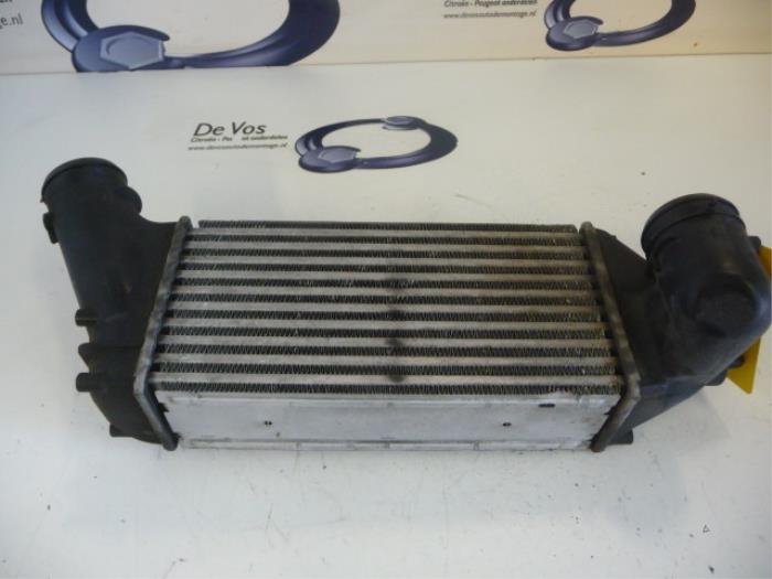 Usagé Intercooler Peugeot 308 Prix € 80,00 Règlement à la marge proposé par De Vos Onderdelen