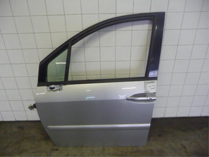 Drzwi lewe przednie wersja 4-drzwiowa z Peugeot 807 2.0 HDi 16V 2005