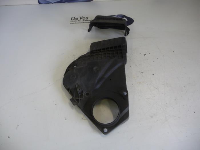 Usagé Couvercle de distribution Peugeot 206 (2A/C/H/J/S) 1.4 XR,XS,XT,Gentry Prix € 20,00 Règlement à la marge proposé par De Vos Onderdelen