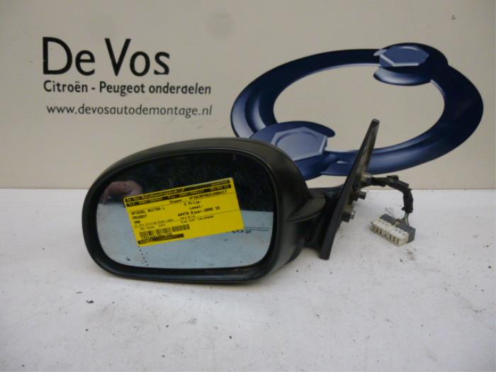 Wing mirror, left from a Peugeot 406 Coupé (8C) 2.0 16V 2000