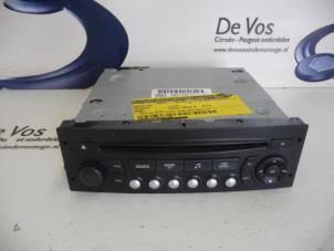 Usados Reproductor de CD y radio Peugeot 3008 Precio € 50,00 Norma de margen ofrecido por De Vos Autodemontagebedrijf