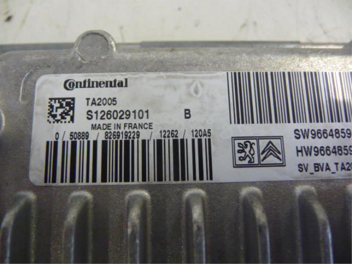 Ordinateur réservoir automatique d'un Citroen DS3 2012