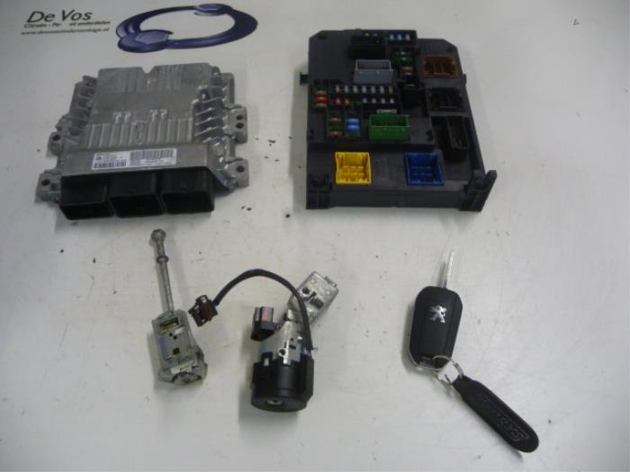 Used Engine management computer Peugeot 508 Price € 350,00 Margin scheme offered by De Vos Onderdelen