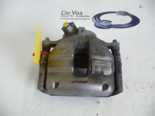 Used Front brake calliper, right Peugeot 308 Price € 70,00 Margin scheme offered by De Vos Autodemontagebedrijf