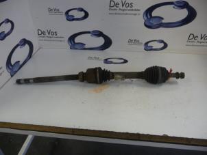 Used Front drive shaft, right Peugeot 307 Price € 70,00 Margin scheme offered by De Vos Autodemontagebedrijf