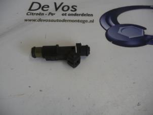 Usagé Injecteur (injection essence) Peugeot 607 Prix € 35,00 Règlement à la marge proposé par De Vos Autodemontagebedrijf