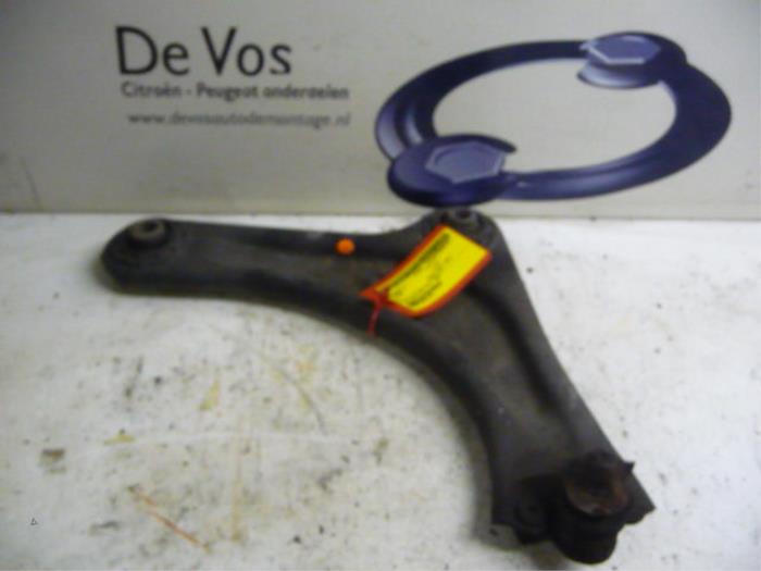 Front wishbone, right from a Citroën C3 (FC/FL/FT) 1.4 2002