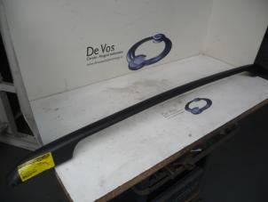 Used Roof rail, right Peugeot 206 SW (2E/K) 1.4 Price € 55,00 Margin scheme offered by De Vos Autodemontagebedrijf
