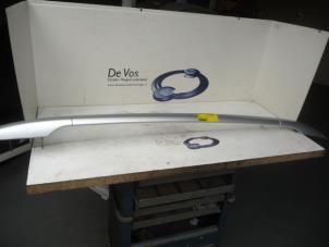 Used Roof rail, right Peugeot 407 Price € 55,00 Margin scheme offered by De Vos Autodemontagebedrijf