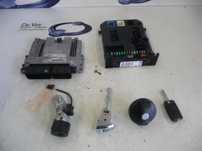 Used Engine management computer Citroen C3 Price € 350,00 Margin scheme offered by De Vos Onderdelen