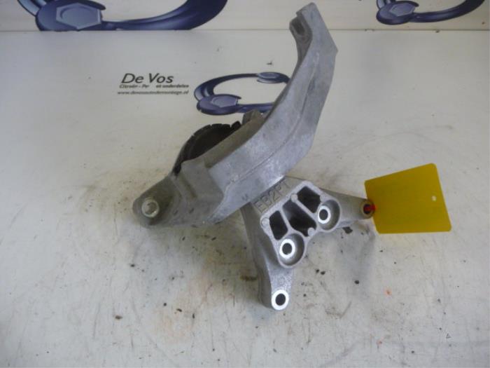 Used Engine mount Peugeot 308 Price € 40,00 Margin scheme offered by De Vos Onderdelen