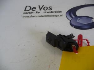 Gebrauchte Turbodruck Sensor Peugeot 308 Preis € 15,00 Margenregelung angeboten von De Vos Autodemontagebedrijf