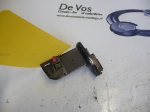 Used Airflow meter Peugeot 308 Price € 55,00 Margin scheme offered by De Vos Autodemontagebedrijf