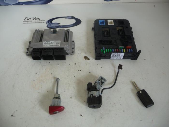 Used Engine management computer Citroen C4 Picasso Price € 350,00 Margin scheme offered by De Vos Onderdelen