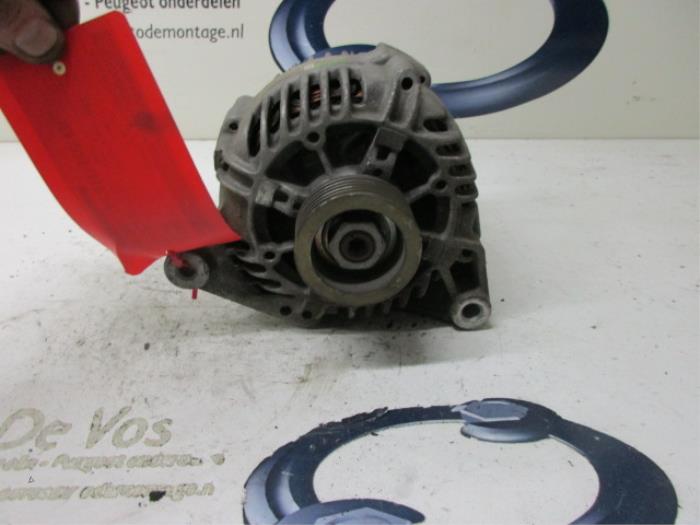 Usagé Dynamo Peugeot 106 II 1.1 XN,XR,XT,Accent Prix € 55,00 Règlement à la marge proposé par De Vos Onderdelen