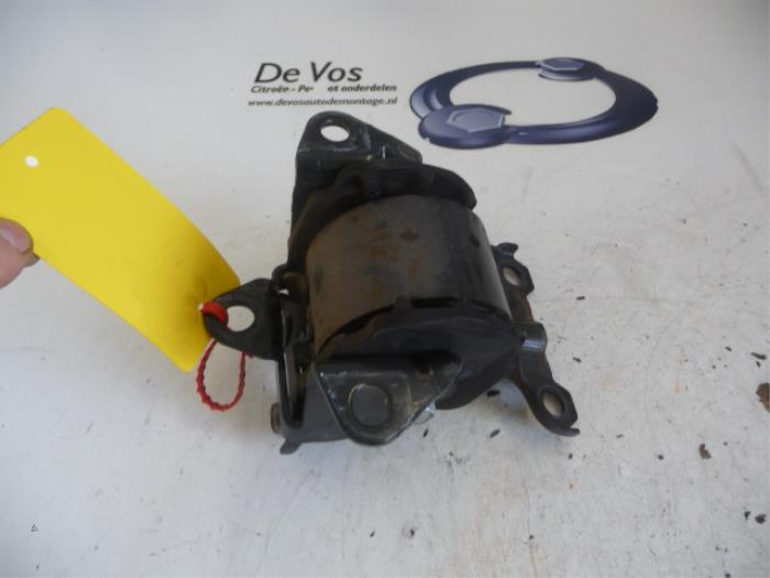 Used Engine mount Citroen C-Crosser Price € 45,00 Margin scheme offered by De Vos Onderdelen