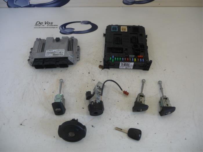 Used Engine management computer Peugeot Partner Price € 350,00 Margin scheme offered by De Vos Onderdelen