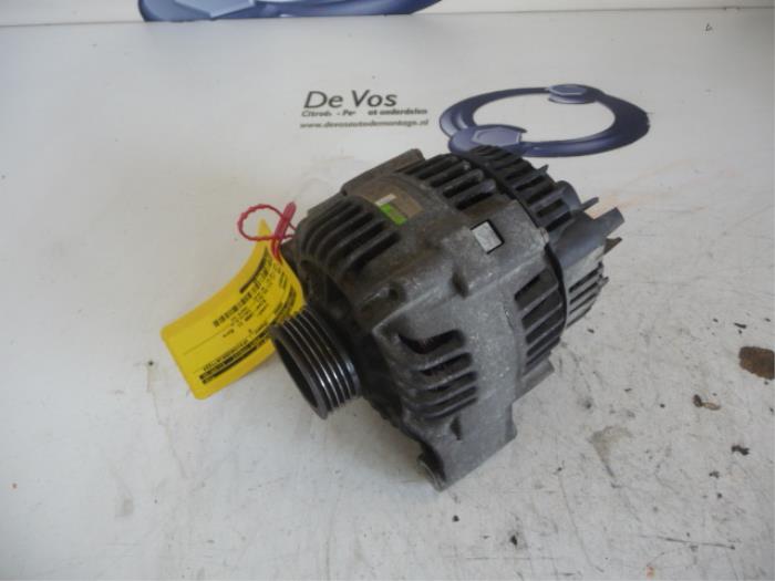 Usagé Dynamo Peugeot 106 II 1.1 XN,XR,XT,Accent Prix € 55,00 Règlement à la marge proposé par De Vos Onderdelen