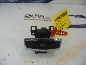 Usados Interruptor de freno de mano Citroen C5 Precio € 25,00 Norma de margen ofrecido por De Vos Onderdelen