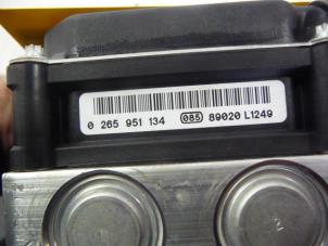 ABS Pumpe van een Peugeot 308 2009