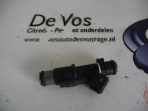Usagé Injecteur (injection essence) Peugeot 307 Prix € 35,00 Règlement à la marge proposé par De Vos Autodemontagebedrijf