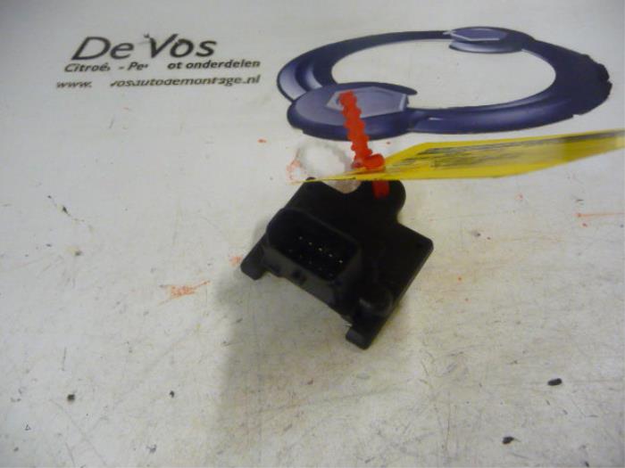 Used Particulate filter computer Citroen C-Crosser Price € 45,00 Margin scheme offered by De Vos Onderdelen