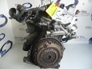 Engine from a Citroën C5 I Break (DE) 2.0 HPi 16V 2002