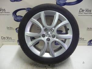 Used Wheel + tyre Peugeot 508 (8D) 2.0 HDiF 16V Price € 180,00 Margin scheme offered by De Vos Autodemontagebedrijf