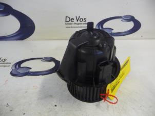 Używane Silnik wentylatora nagrzewnicy Citroen C3 (SC) 1.2 VTi 82 12V Cena € 55,00 Procedura marży oferowane przez De Vos Autodemontagebedrijf