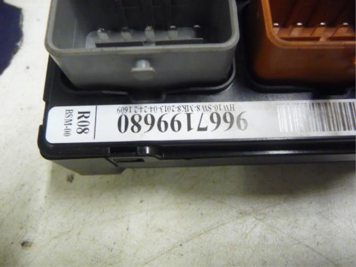 Fuse box Citroen DS3 6500HV VALEO De Vos Autodemontagebedrijf