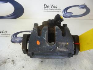 Used Front brake calliper, left Citroen DS5 (KD/KF) 2.0 165 HYbrid4 16V Price € 100,00 Margin scheme offered by De Vos Autodemontagebedrijf