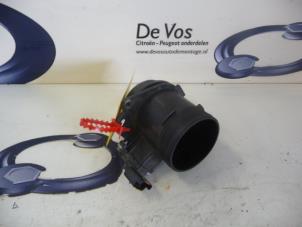 Used Airflow meter Citroen DS5 (KD/KF) 2.0 165 HYbrid4 16V Price € 70,00 Margin scheme offered by De Vos Autodemontagebedrijf