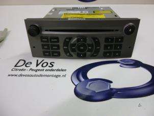 Used Radio CD player Peugeot 407 (6D) 2.0 HDiF 16V Price € 50,00 Margin scheme offered by De Vos Autodemontagebedrijf