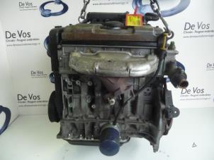 Used Engine Peugeot 206 (2A/C/H/J/S) 1.1 XN,XR Price € 300,00 Margin scheme offered by De Vos Autodemontagebedrijf