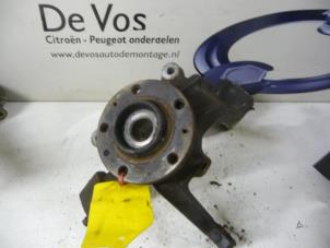 Used Knuckle, front left Peugeot 607 (9D/U) 2.7 HDi V6 24V Price € 80,00 Margin scheme offered by De Vos Autodemontagebedrijf