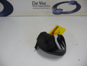Gebrauchte Sicherheitsgurt rechts vorne Peugeot 2008 Preis € 35,00 Margenregelung angeboten von De Vos Autodemontagebedrijf