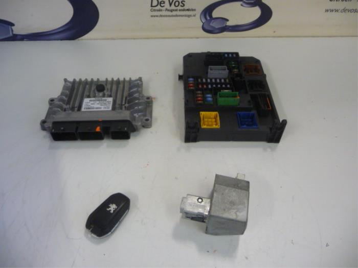 Used Engine management computer Peugeot 508 Price € 350,00 Margin scheme offered by De Vos Onderdelen