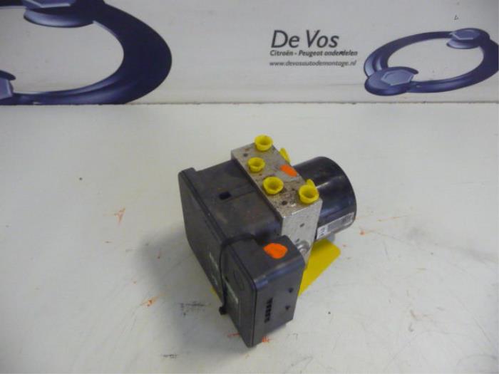 Begagnade ABS-pump Citroen DS3 Pris € 250,00 Marginaltabell erbjuds av De Vos Onderdelen