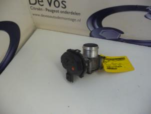 Gebrauchte Drosselklappengehäuse Citroen DS3 Preis € 45,00 Margenregelung angeboten von De Vos Autodemontagebedrijf