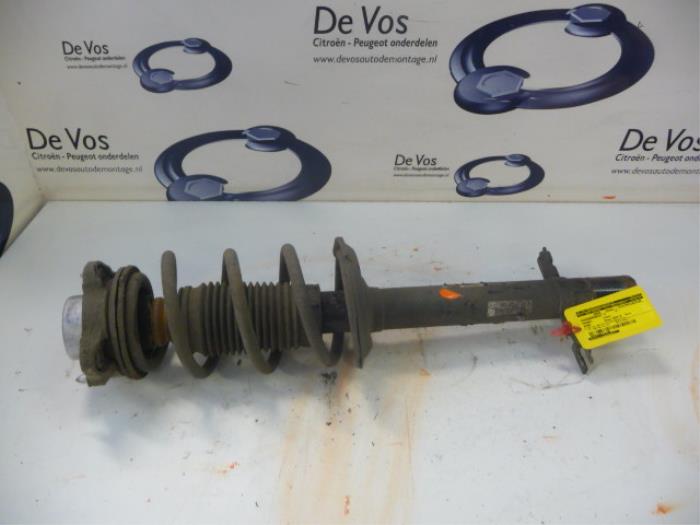 Front shock absorber rod, left from a Peugeot Boxer 2015