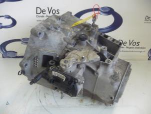 Getriebe van een Peugeot 208 2013